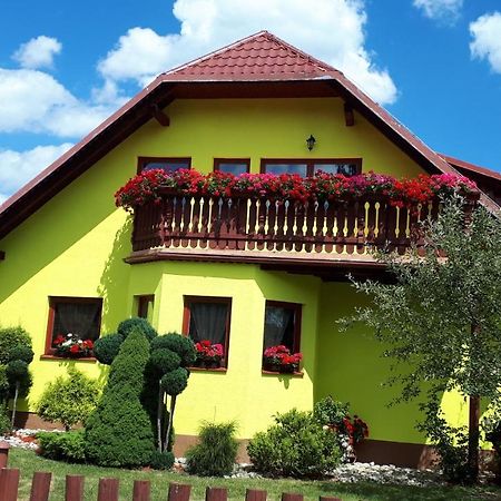 Apartmán Adrianka Turčianske Teplice Exterior foto
